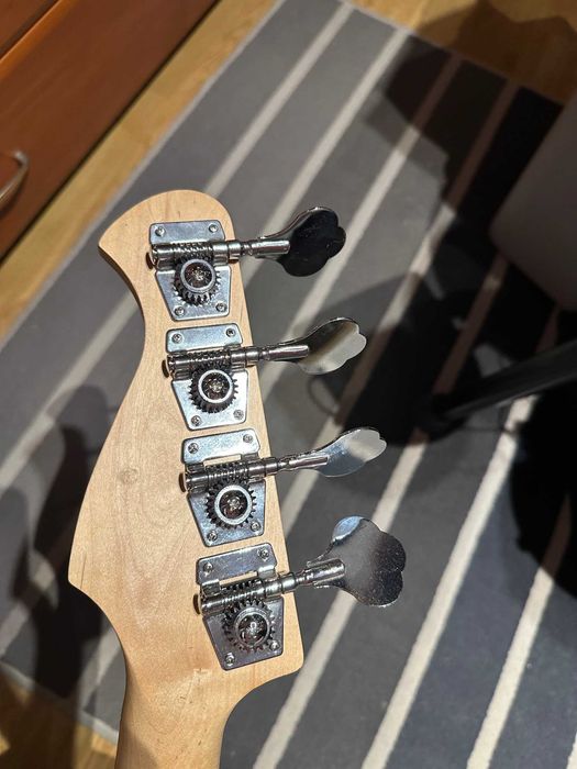 Sprzedam gitarę basową HB short scale