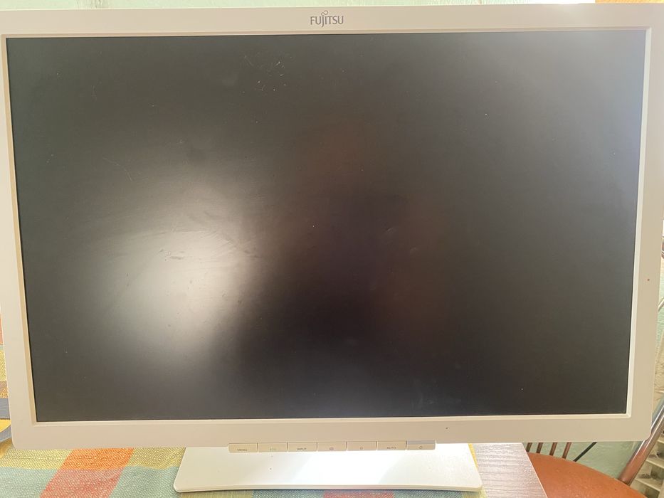 Монітор Fujitsu B22W-7 22"/ LED / 1680x1050 / HD+ / Vesa / Б\В