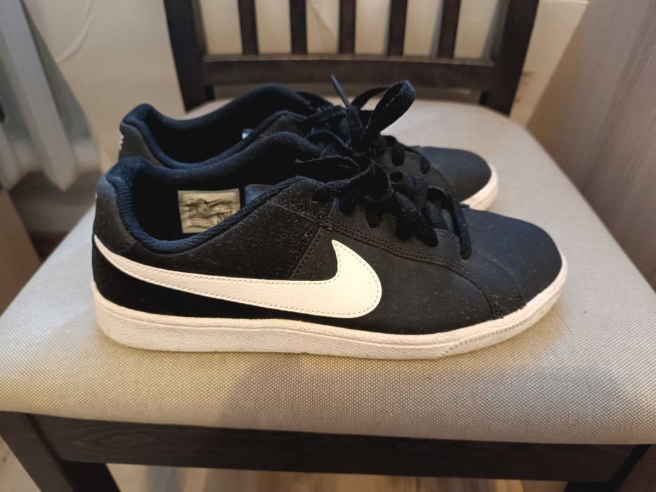 Nike Court Royale czarne – klasyczne sneakersy