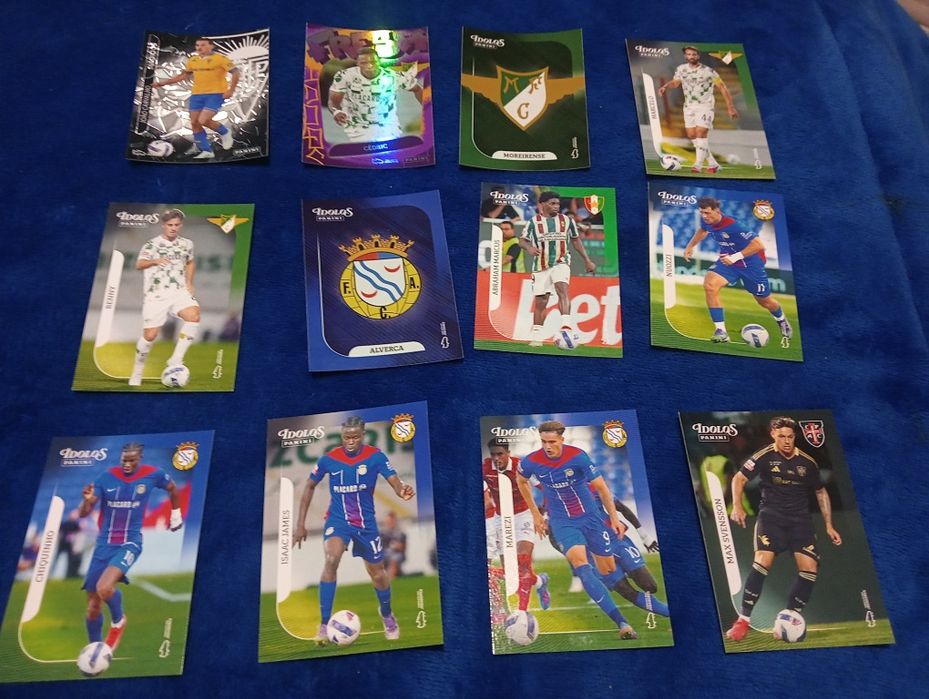 Troco cartas idolos panini