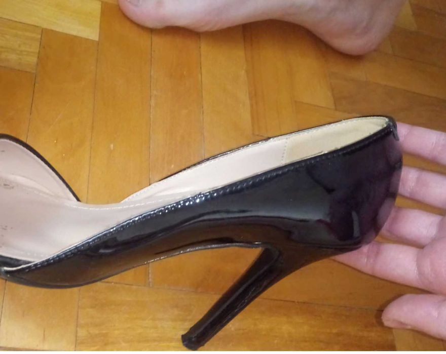 Czarne klasyczne szpilki