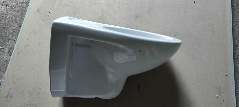 Bidet oraz WC podwieszane