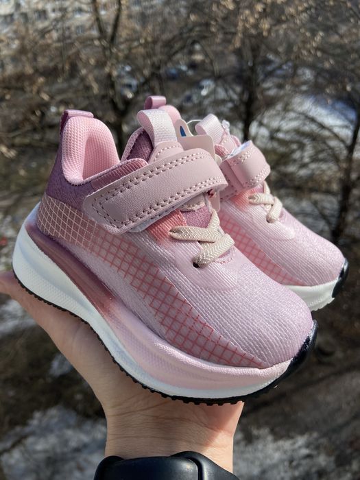 Кросівки весна/осінь/літо. Розміри читайте опис