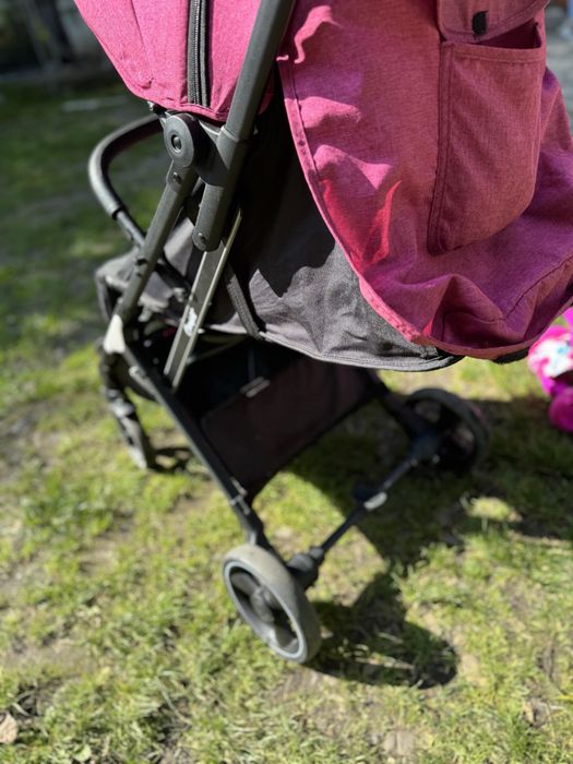 Коляска прогулочна прогулянкова для дівчинки