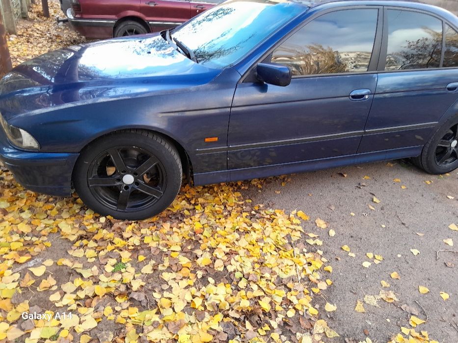 Продам BMW-39  коробка автомат