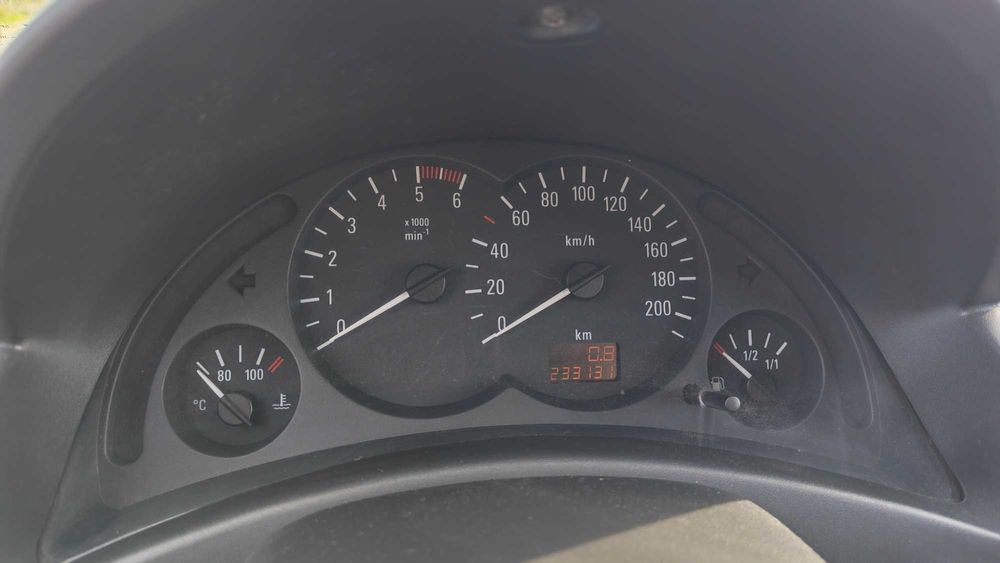 Opel corsa c 1.7
