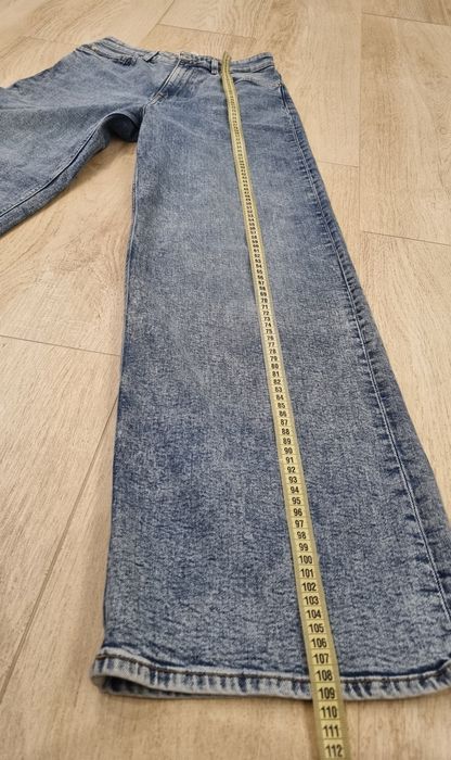 Jeansy z wysokim stanem / Wide High Jeans rozm. 36