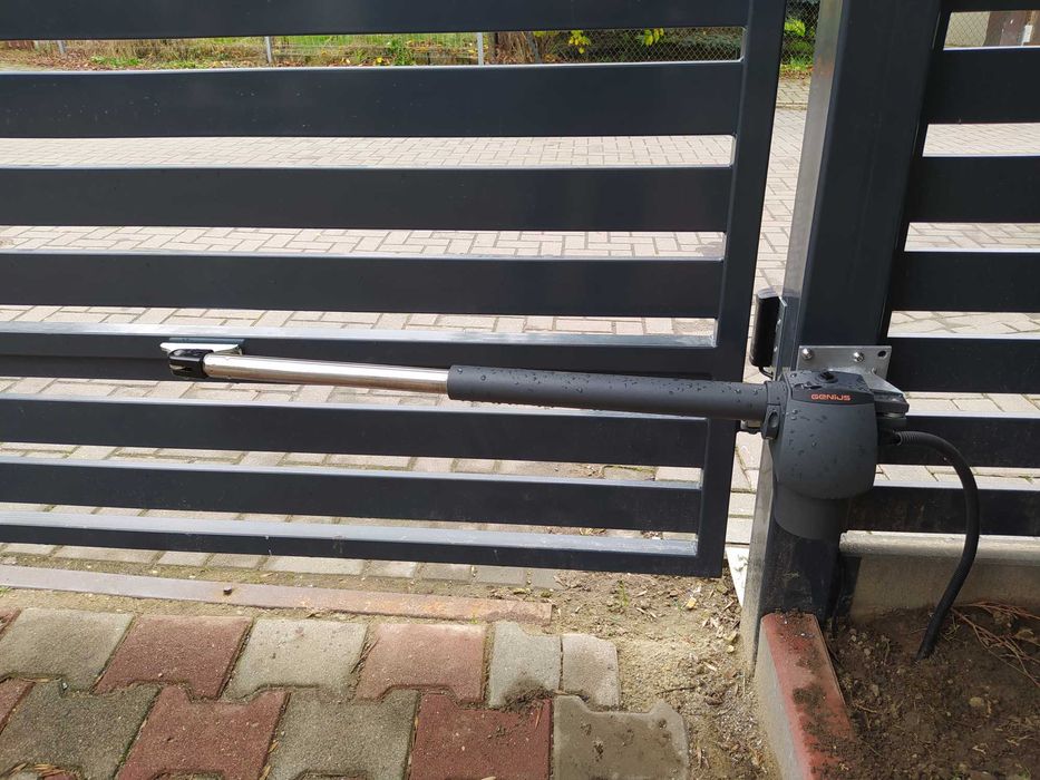 Napędy do bram skrzydłowych, przesuwnych, sterowanie radiowe, wifi