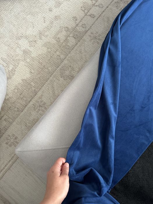 Sofá de canto em veludo (3m x 2m) com capas removíveis + cadeira