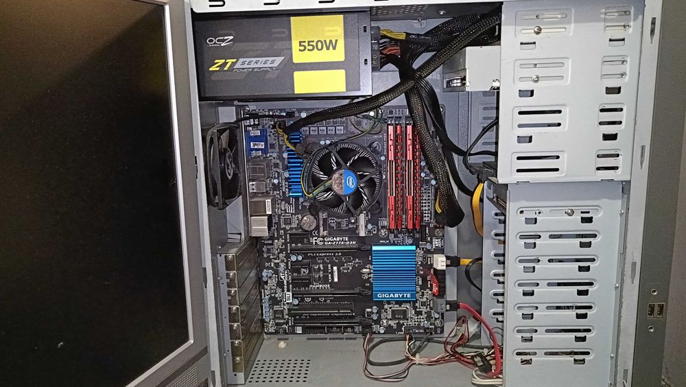 Kompletny komputer na Intel z dyskiem SSD