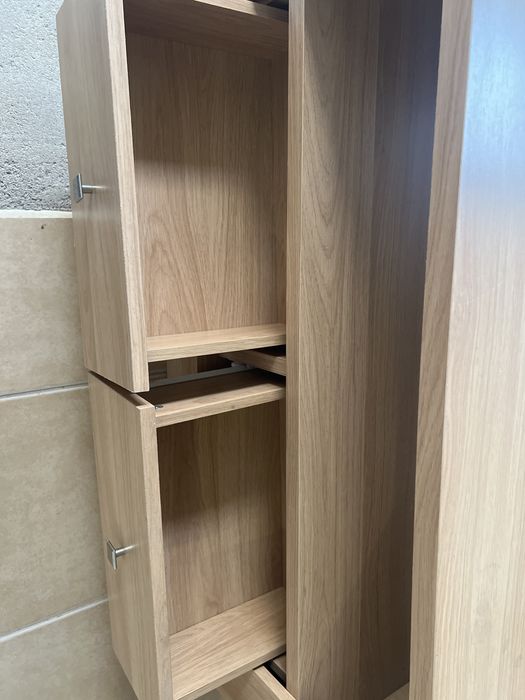 Mesa de sala em madeira