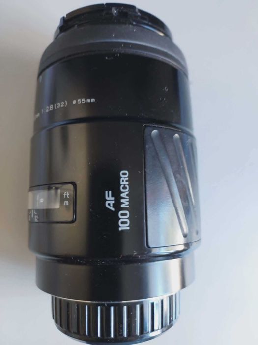 Minolta AF 100mm F/2.8 MACRO