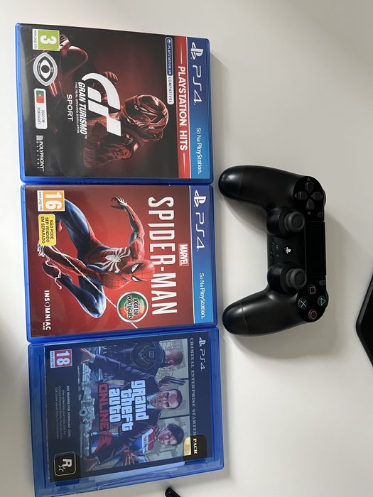PS4 + comando original + 3 jogos