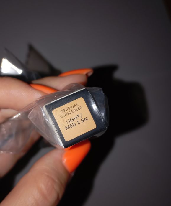 Korektor Bare Minerals ORIGINAL Liquid Mineral Concealer