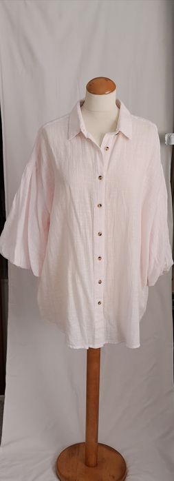 Túnica larga tamanho M, mas dá para quem veste XL