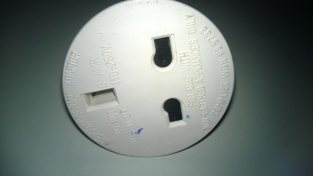 Adaptador internacional de viagem