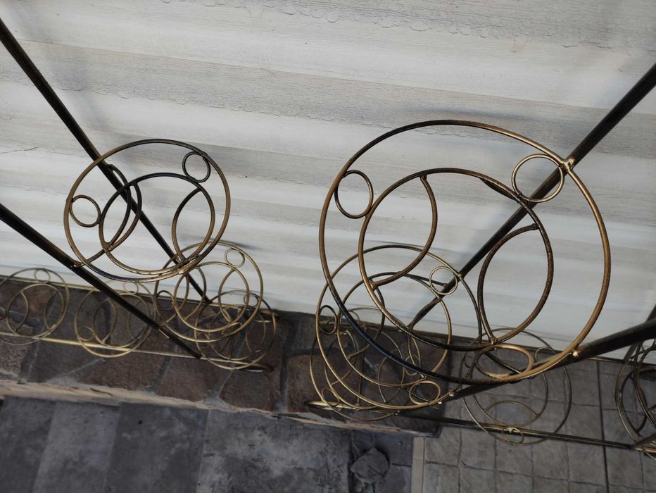 подставка для 9 и 10 цветов металлическая парус