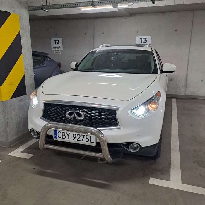 Infiniti QX70 3.7 320 KM benzyna- gaz