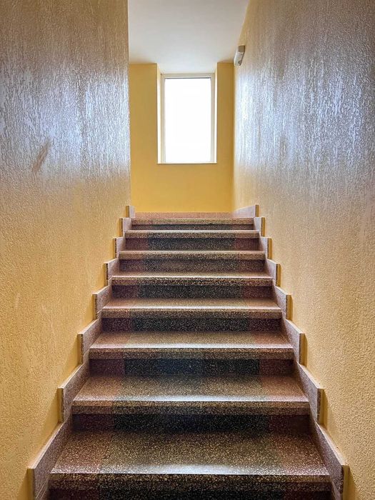 Продається простора 3 кім. квартира в новобудові площею 131 м2