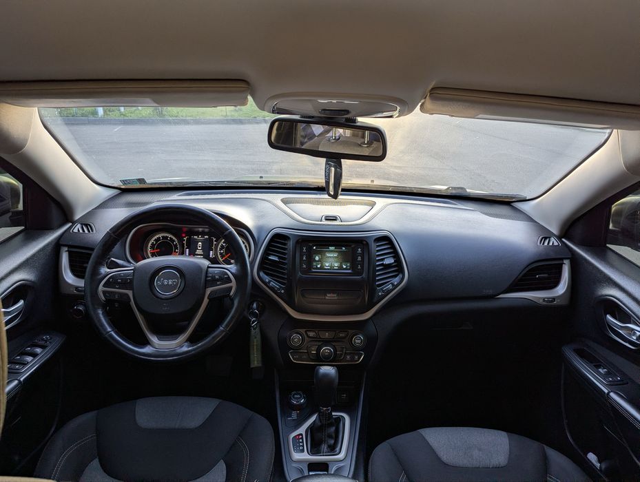 Jeep Cherokee 2015 VIN 1C4PJMAB1FW774766 фото оголошення 9 з 13