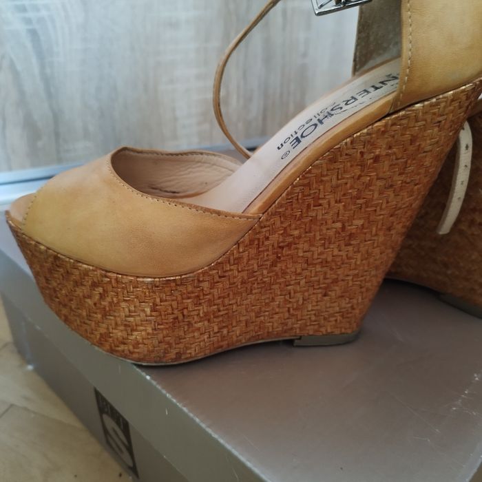 Buty na koturnach rozmiar 36