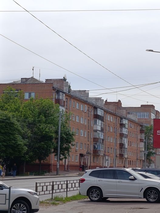 Продам 3-х кімнатну квартиру