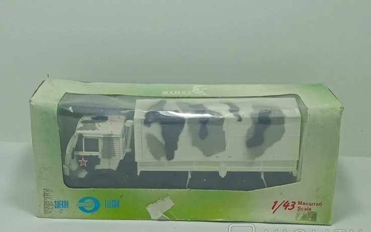 КАМАЗ .ЗИЛ .модель 1:43 производства ссср.