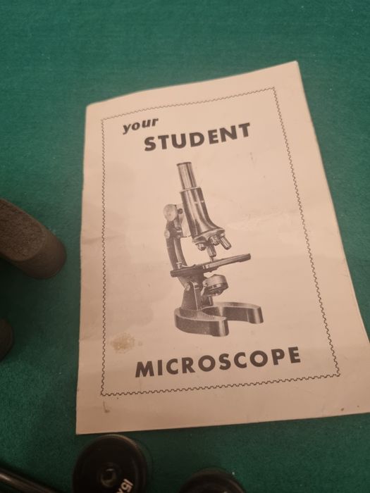 Mikroskop /Zestaw młodego biologa lata 60-70 ubiegłego wieku
