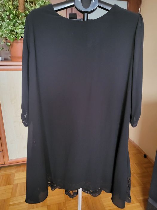 Sukienka czarna 46