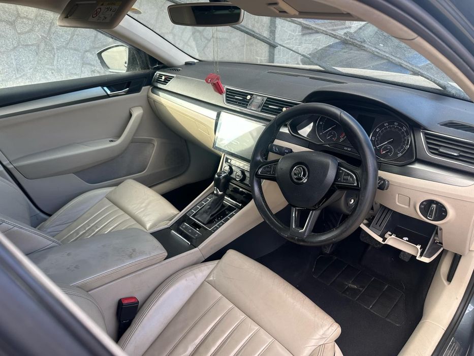 Skoda Superb 3 III 16r. LF7Y Maska Błotnik Zderzak Drzwi Ćwiartka Lamp