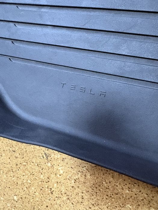 Передні коврики Tesla model S 22 ориг