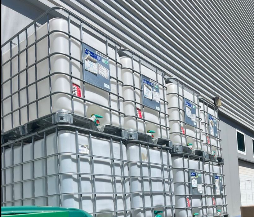 Contentors depositos IBC 1000 litros como novos.