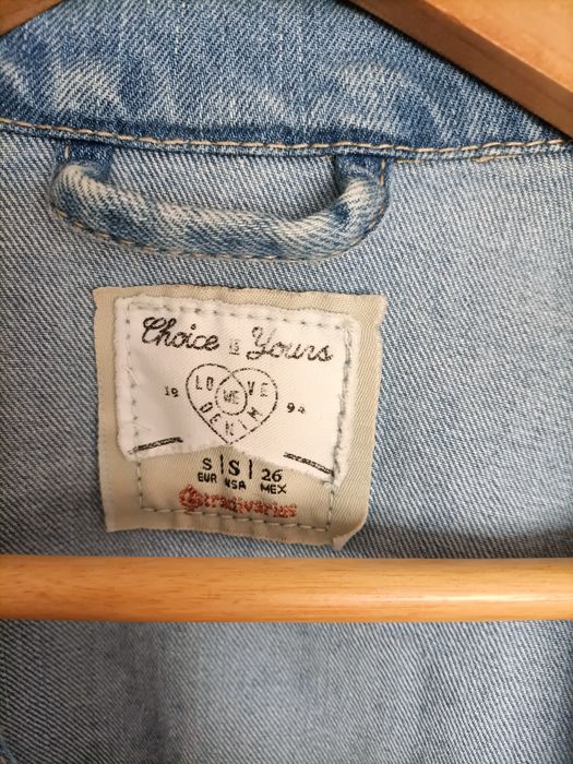 Jasnoniebieska kurtka jeansowa S 36 Stradivarius