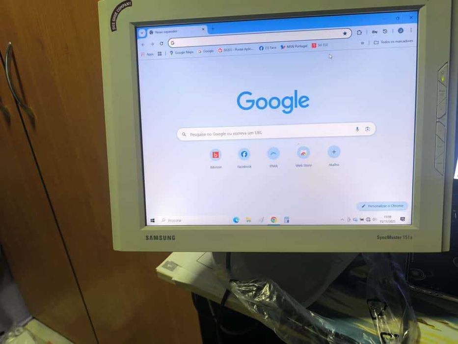 Monitor Samsung de 15 Impecável