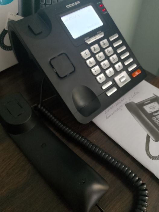 Telefon ze słuchawką na kartę SIM Maxcom - nowy