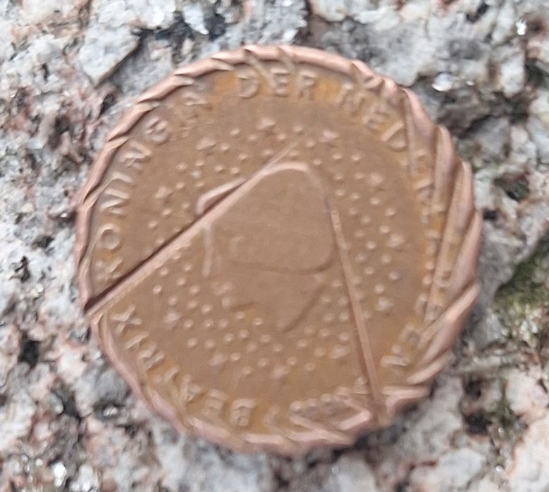 Moeda de 1 centimo com defeitos