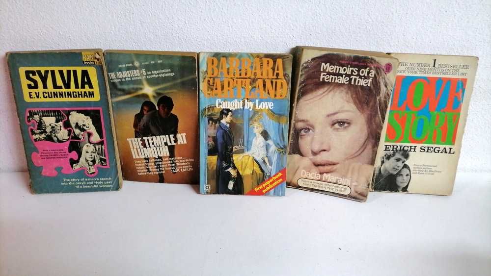 Livros de bolso em Inglês