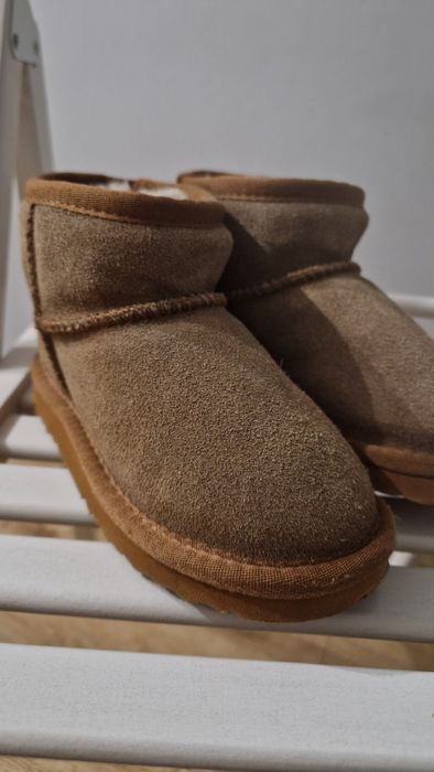 Buty śniegowce zimowe ocieplane botki wełniane typu ugg