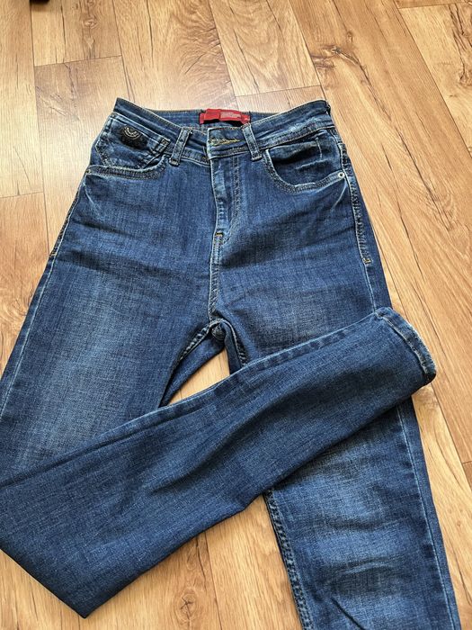 Жіночі джинси Sessanta Denim.