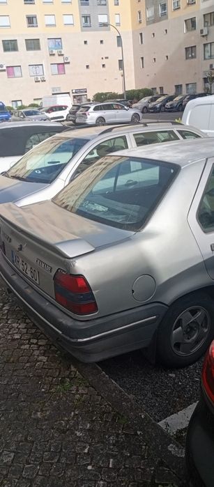 Vendo Renault 19 500 euros