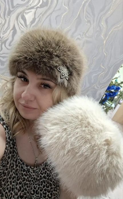 Хутряна шапка зимова з хутра меховая пушиста пухнаста пушистая шапка