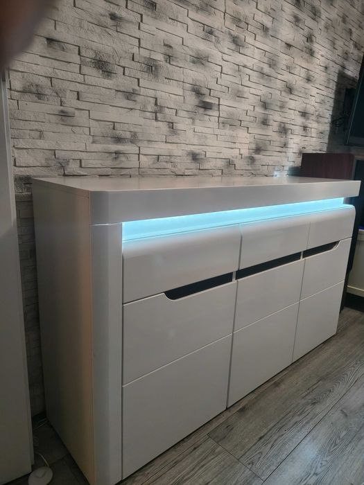 Komoda Irma liveo Biała z LED / bdb