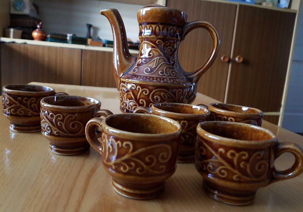 Zestaw kawowy, brązowy, porcelit, ceramika, PRL