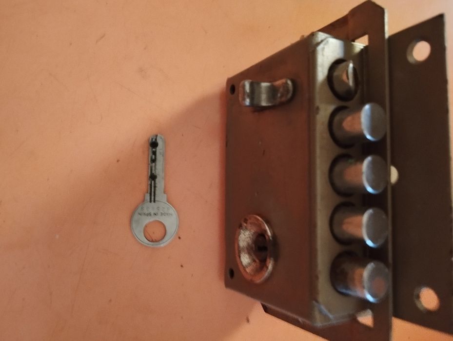 Fechadura Fag usada