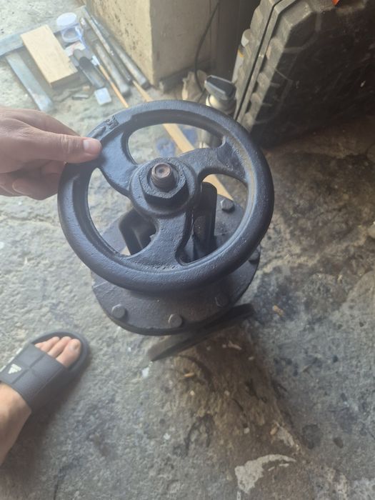 Засувка чавунна d100