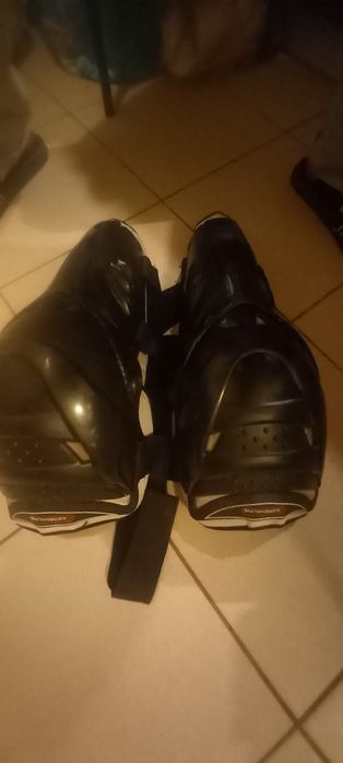 Sprzedam nakolanniki firmy adrenalinę na motor