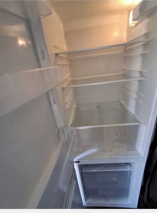 Холодильник робочий 180см