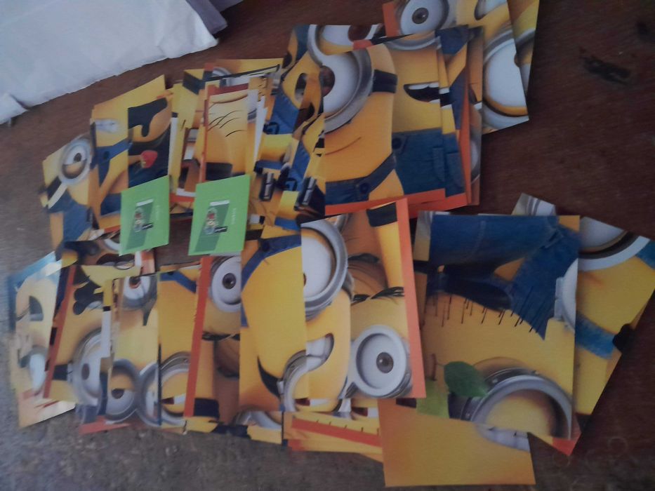 Lote de 139 Cromos dos Minions da série Frutomania