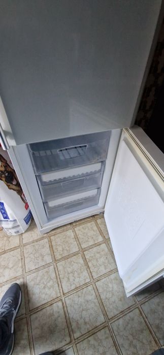 Frigorífico combinado Indesit