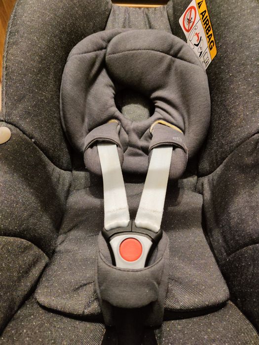 Fotelik samochodowy marki Maxi Cosi